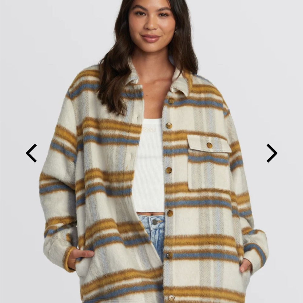 RVCA Women's Birdie Shacket in Latte